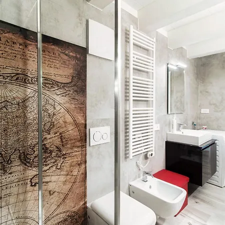Apartment Palazzo Diaz - By Myhomeincomo *