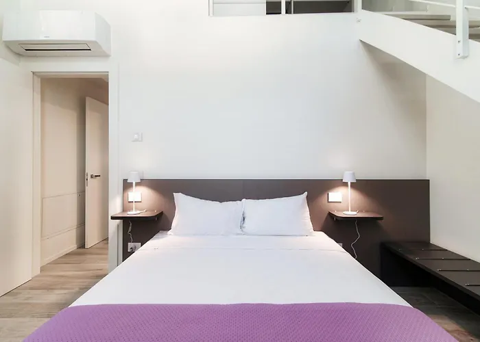 Palazzo Diaz - By Myhomeincomo * Como