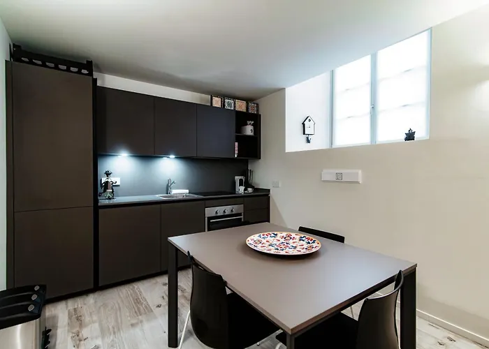 Palazzo Diaz - By Myhomeincomo * Como