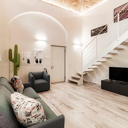 Apartman Palazzo Diaz - By Myhomeincomo