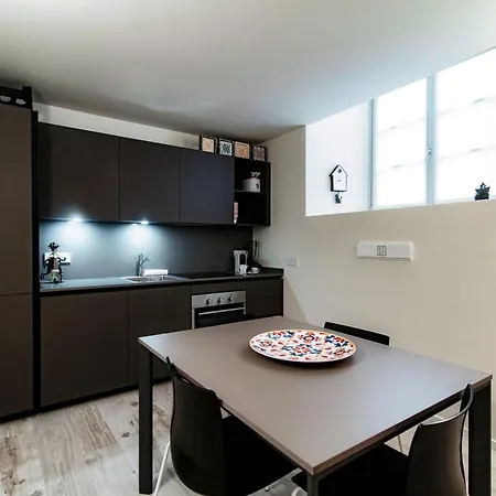 Palazzo Diaz - By Myhomeincomo * Como